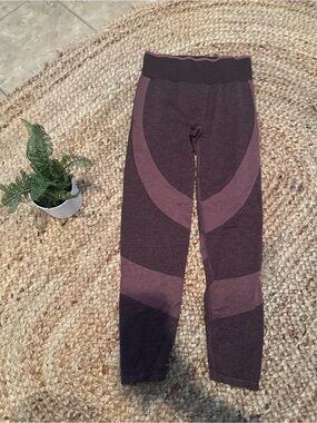 VS PINK SEAMLESS LEGGINGS